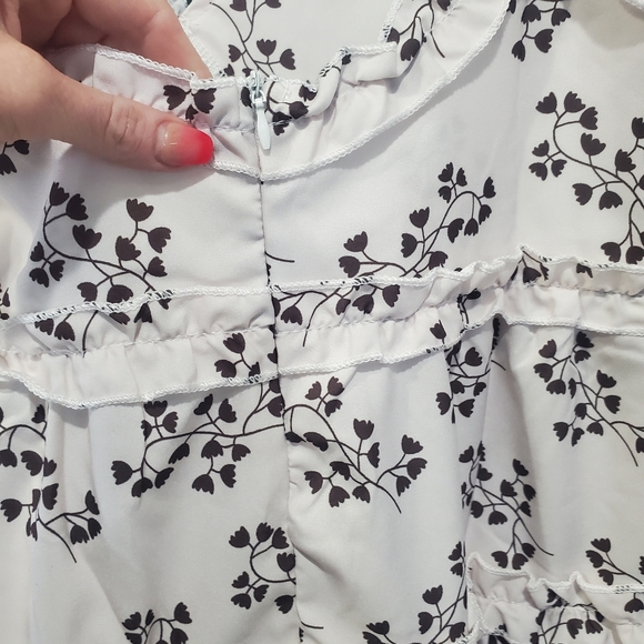 Floral Print Ruffle Dress - Picture 5 of 10